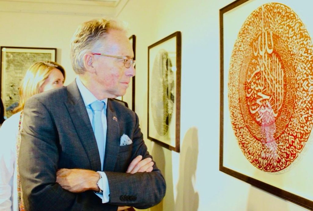 Neil Hawkins Opens Australian-Pakistan Artist’s Art exhibition in Islamabad Neil Hawkins Opens Australian-Pakistan Artist’s Art exhibition in Islamabad