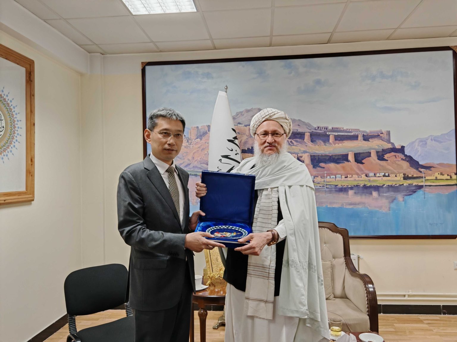 Chinese ambassador, Afghan Deputy Prime Minister pledge to deepen development cooperation