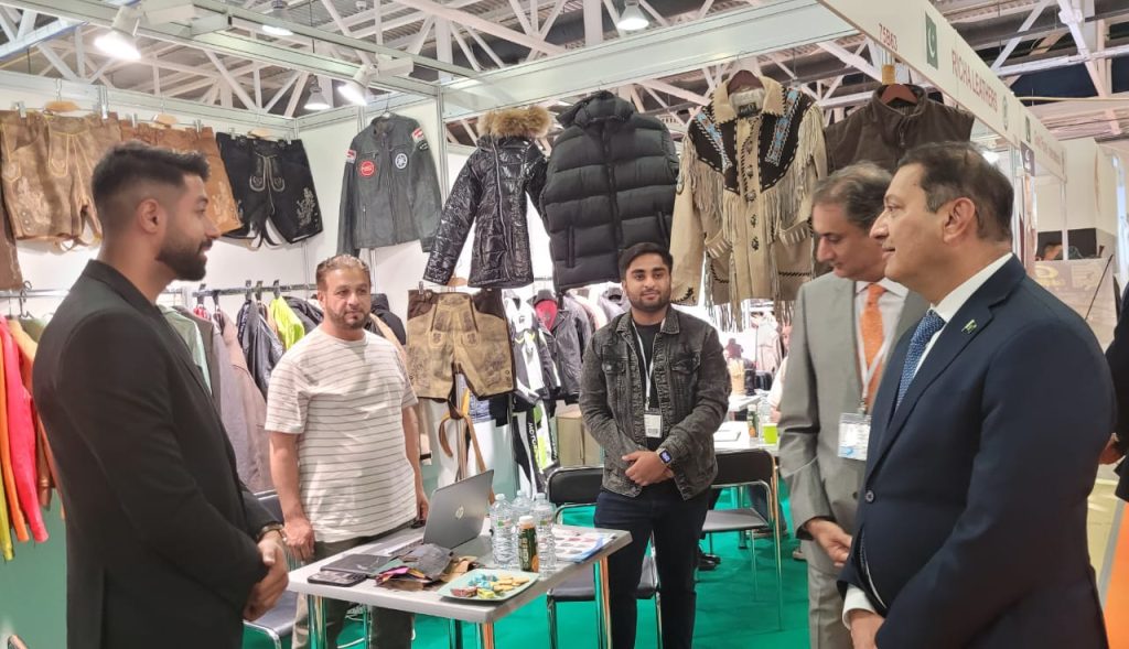 Pakistani Leather Goods Grab Attention of Visitors of “Le Show” in Moscow, Russia Pakistani Leather Goods Grab Attention of Visitors of “Le Show” in Moscow, Russia