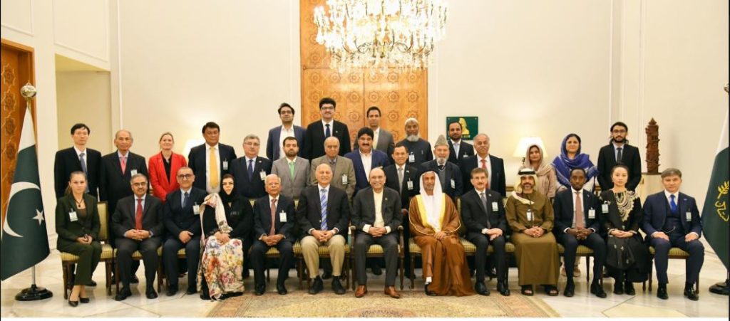 CPEC, Gwadar Port to Play a Significant Role in Promoting Regional Trade, Prosperity: President Zardari CPEC, Gwadar Port to play a significant role in promoting regional trade, prosperity says President Zardari
